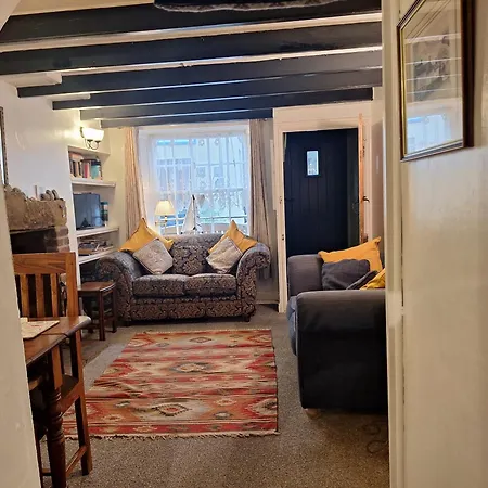 The Cottage, High Street *