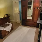 The Cottage, High Street Holiday home *