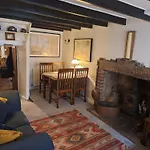 The Cottage, High Street *