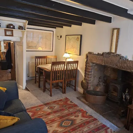 The Cottage, High Street *